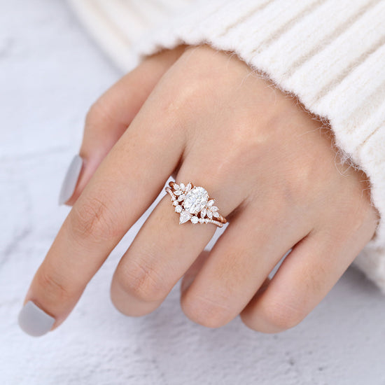 1.33 CT Oval Moissanite Cluster Bridal Ring Set 3