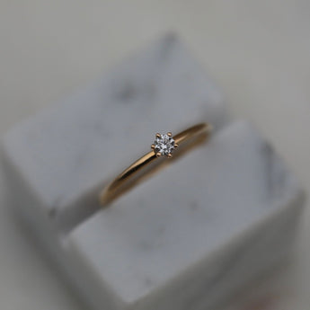 0.10 CT Round Solitaire CVD G/VS1 Diamond Engagement Ring 2