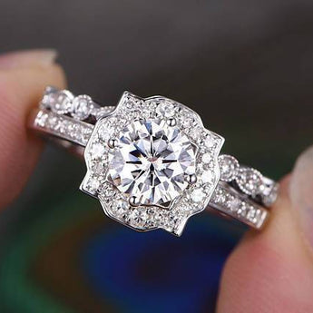 0.75 CT Round Vintage Style Moissanite Bridal Ring Set 1