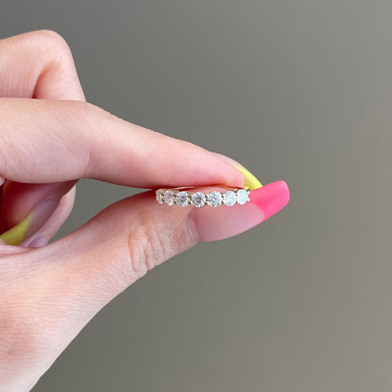 0.70 TCW Round Shaped Moissanite Seven Stones Wedding Band 4