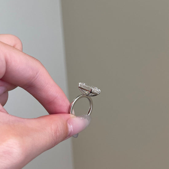 5.0 CT Emerald Shaped Moissanite Solitaire Engagement Ring 5