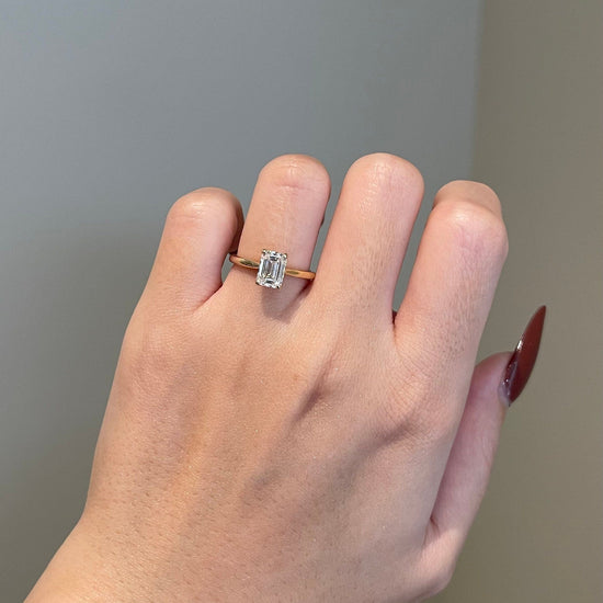 1.0 CT Emerald Shaped Moissanite Solitaire Engagement Ring 2