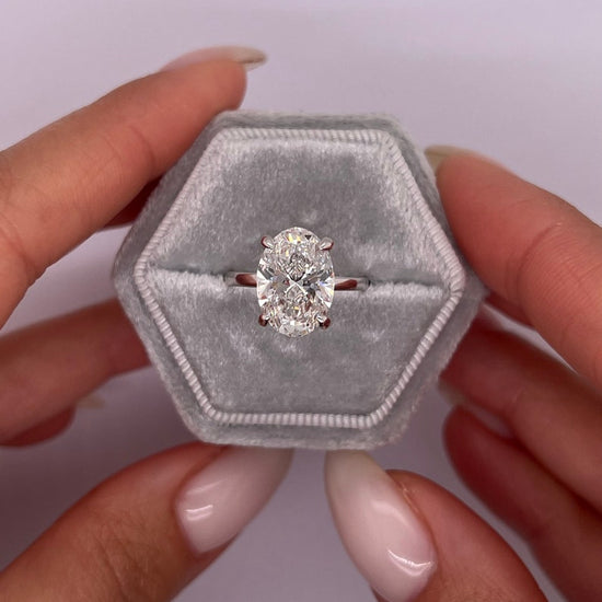 4.0 CT Oval Solitaire CVD E/VS1 Diamond Engagement Ring 3