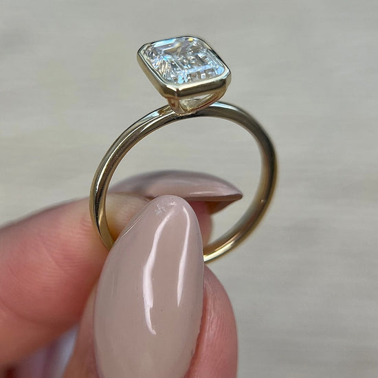 2.0 CT Emerald Bezel CVD G/VS2 Diamond Engagement Ring 7