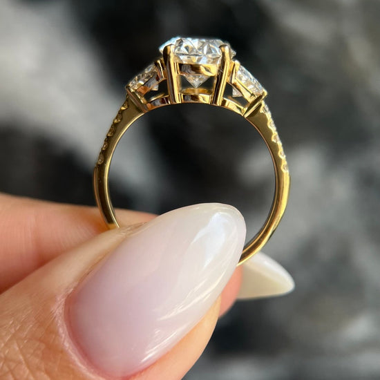 3.0 CT Oval Three Stones CVD F/VS1 Diamond Engagement Ring 4