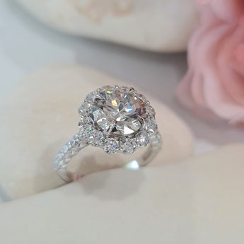 2.50 CT Round Halo CVD G/VS2 Diamond Engagement Ring 4