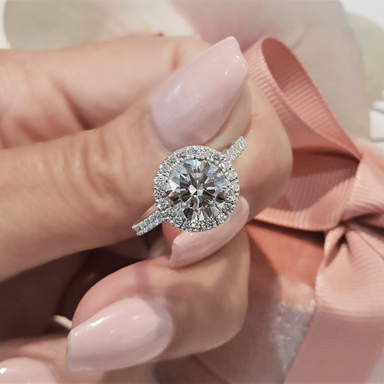 2.0 CT Round Halo CVD G/VS1 Diamond Engagement Ring 3