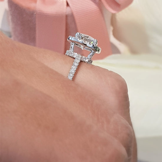 2.0 CT Round Halo CVD G/VS1 Diamond Engagement Ring 4
