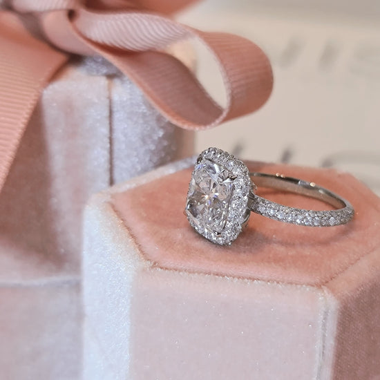 3.0 CT Cushion Halo CVD G/VS1 Diamond Engagement Ring 3