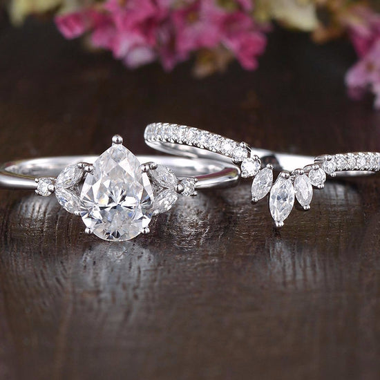 0.75 CT Pear Cluster Moissanite Bridal Ring Set 7