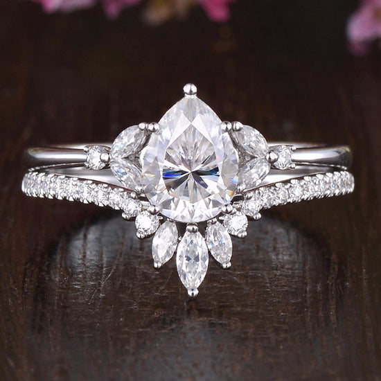 0.75 CT Pear Cluster Moissanite Bridal Ring Set 1
