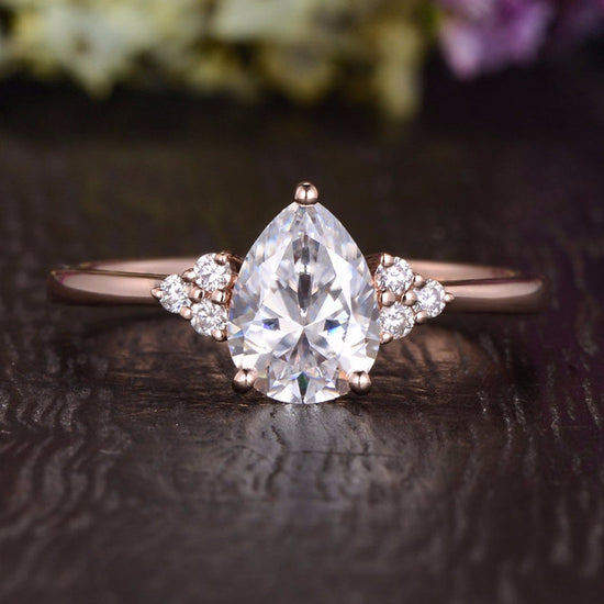 0.75 CT Pear Cluster Moissanite Engagement Ring 9