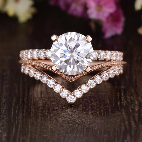 1.0 CT Round Cut Solitaire Pave Moissanite Bridal Ring Set 3