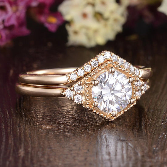 0.75 CT Round Moissanite Bridal Ring Set 3