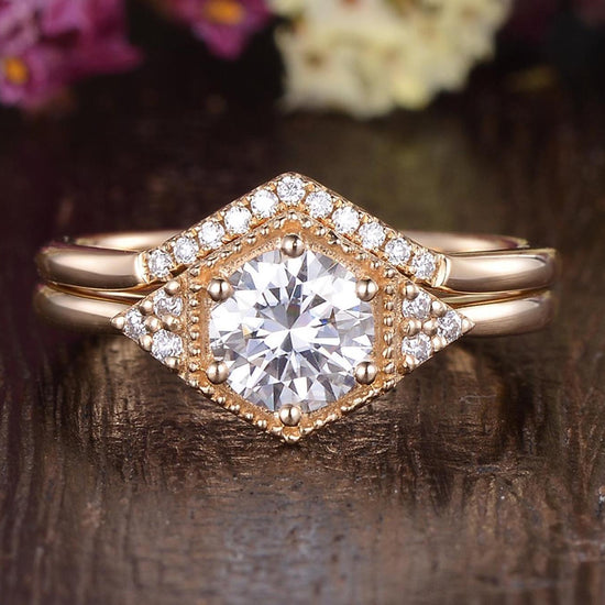 0.75 CT Round Moissanite Bridal Ring Set 4